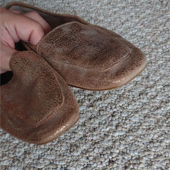 DONALD PLINER Gold Metallic DEEDEE Flats Loafers size 7.5M Slip On Square Toe - Picture 6 of 12